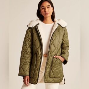 Abercrombie & Fitch Women’s Olive Green Quilted Puffer Jacket Sherpa Lining